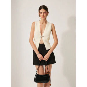 Black Metal Buckle Waisted Sweater Vest Commense L